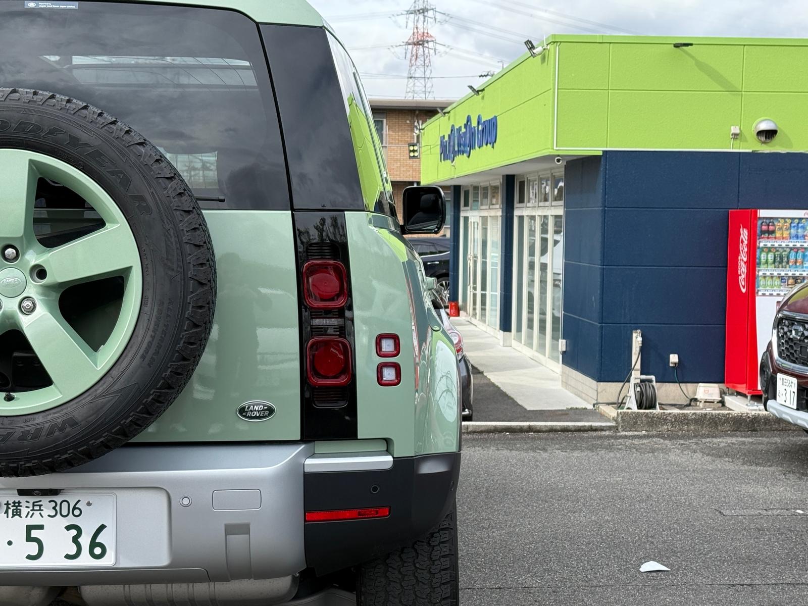 LAND ROVER DEFENDER