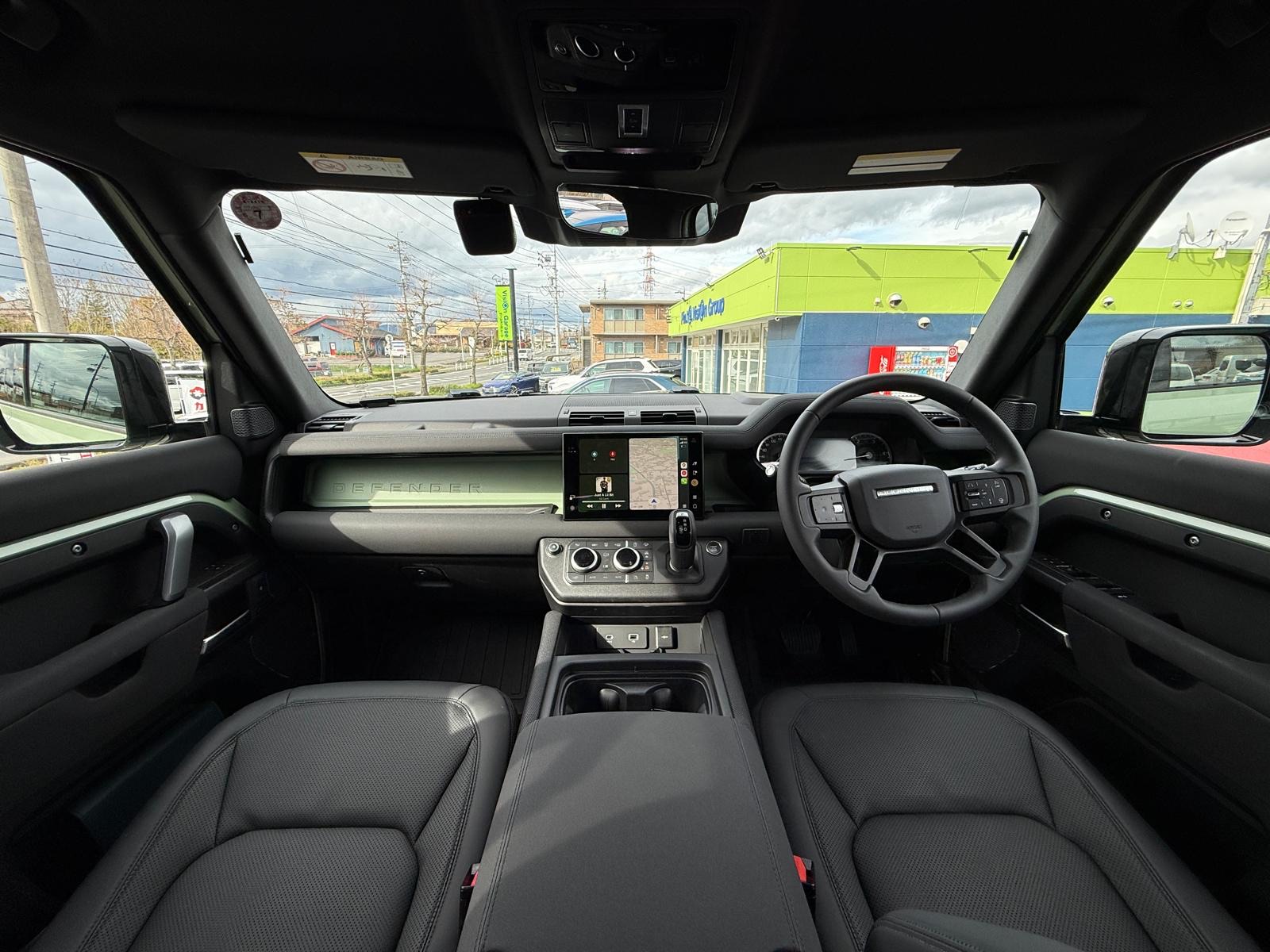 LAND ROVER DEFENDER