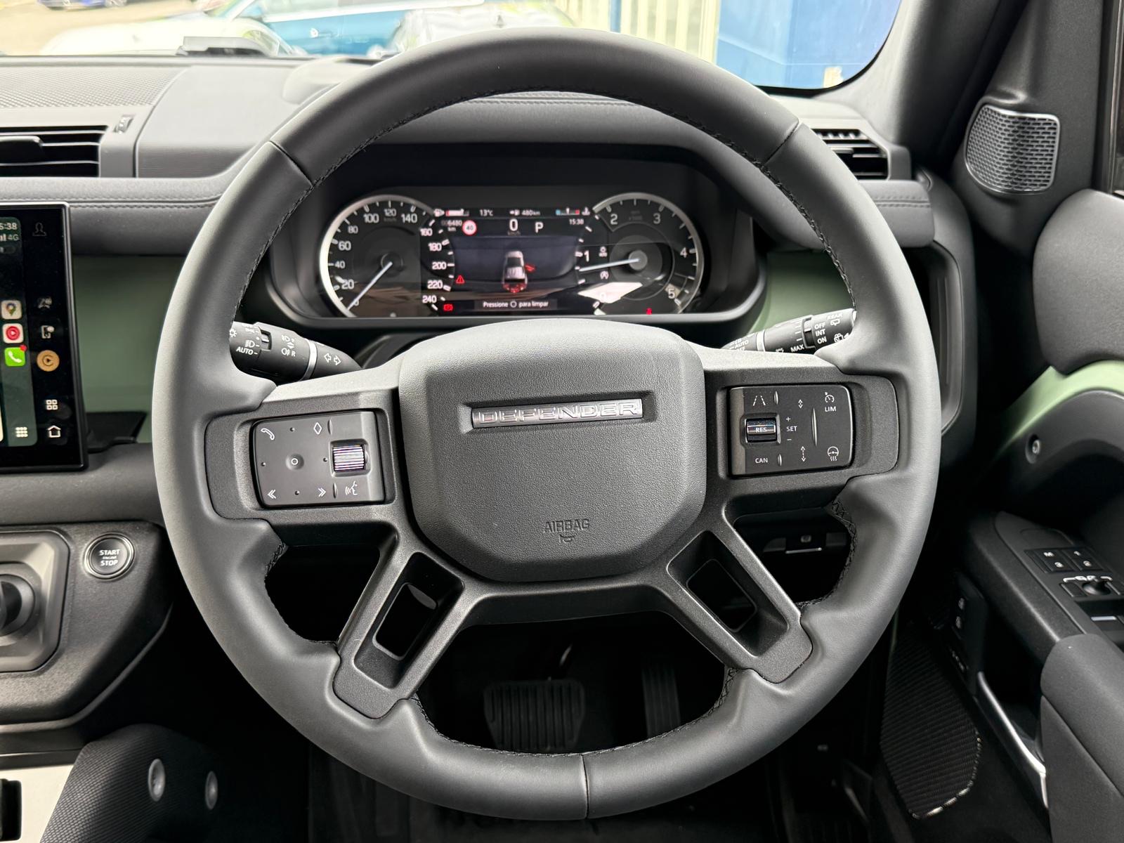 LAND ROVER DEFENDER