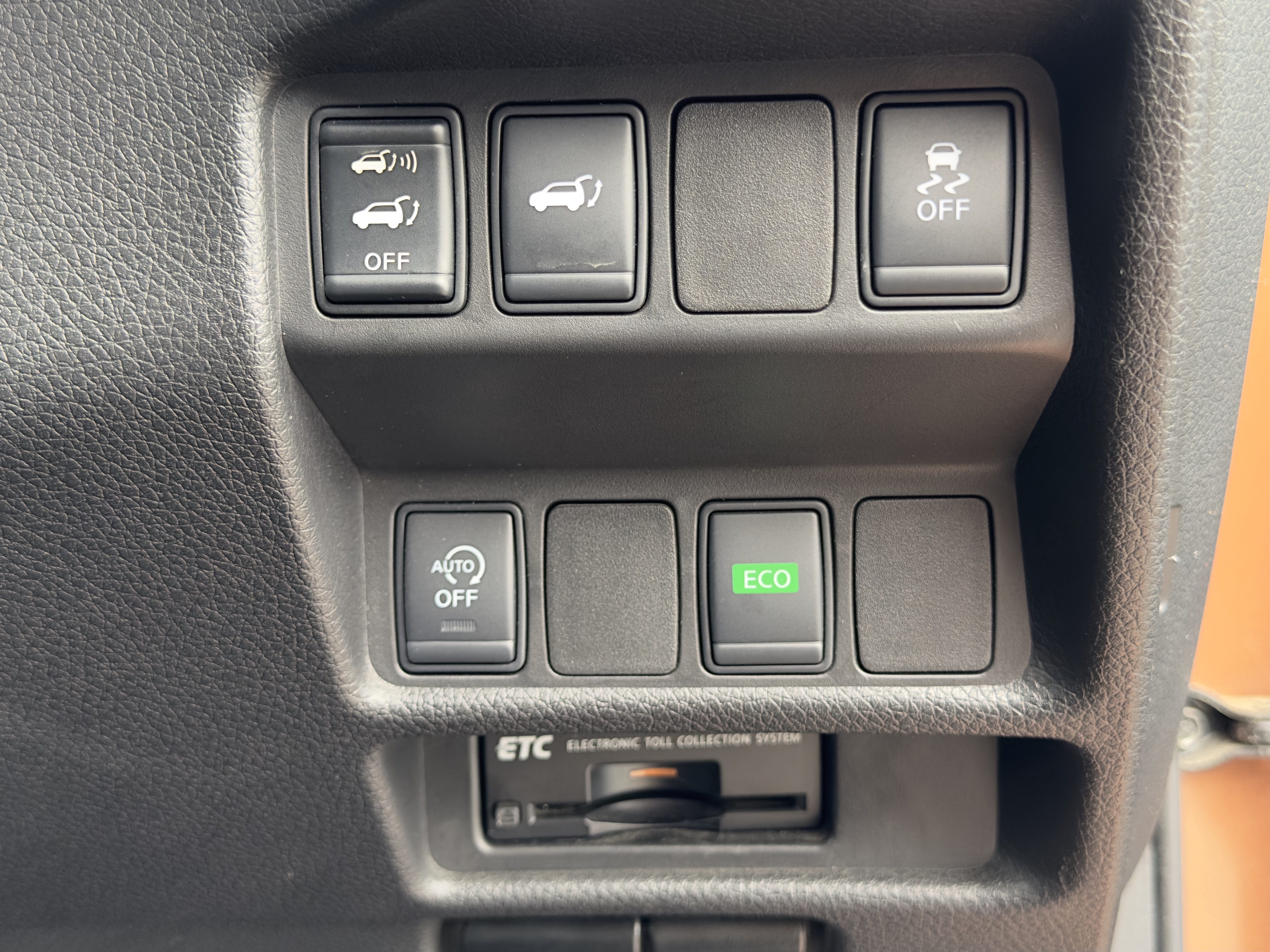 X-TRAIL 4X4 