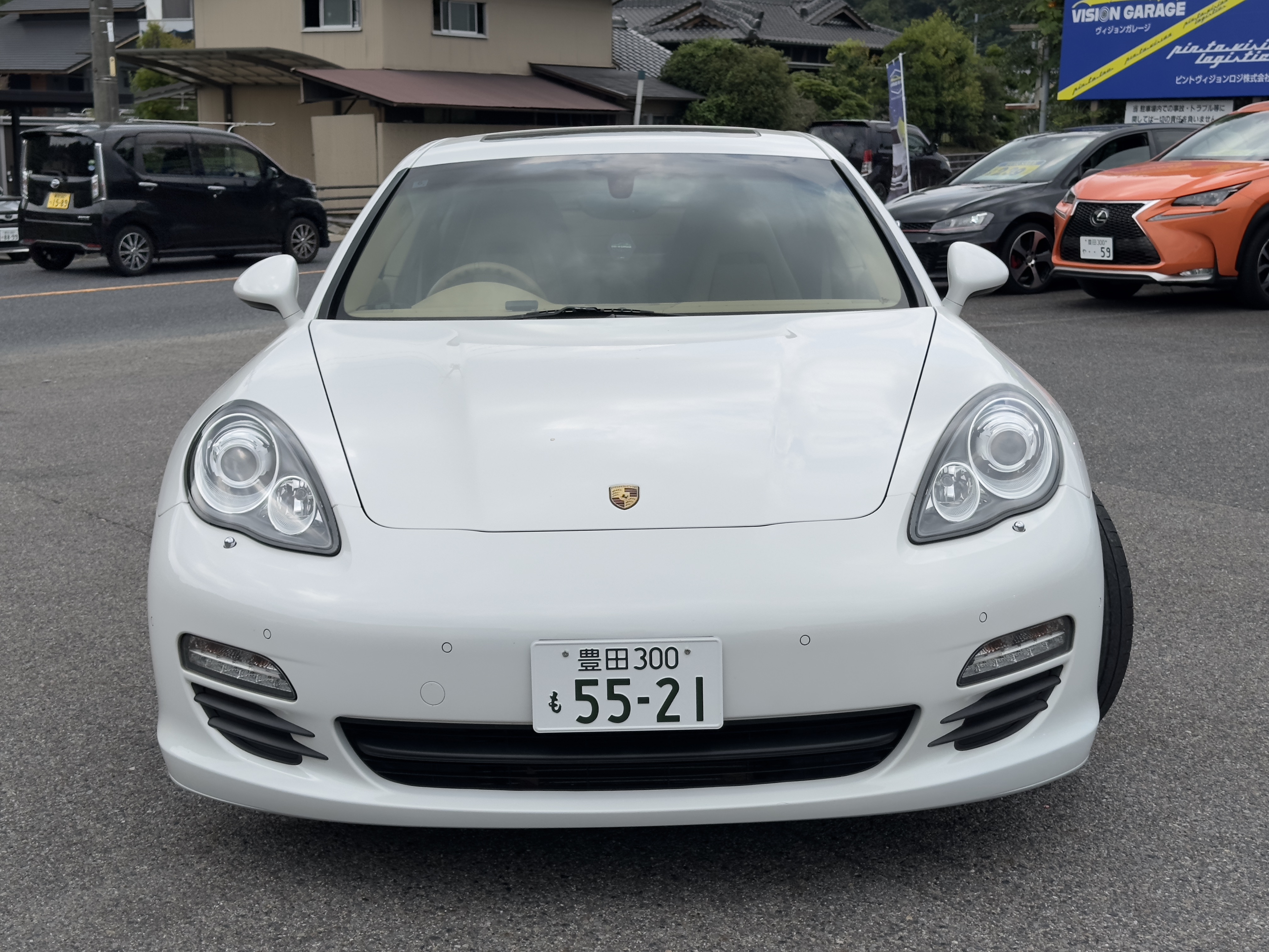 PORSCHE PANAMERA
