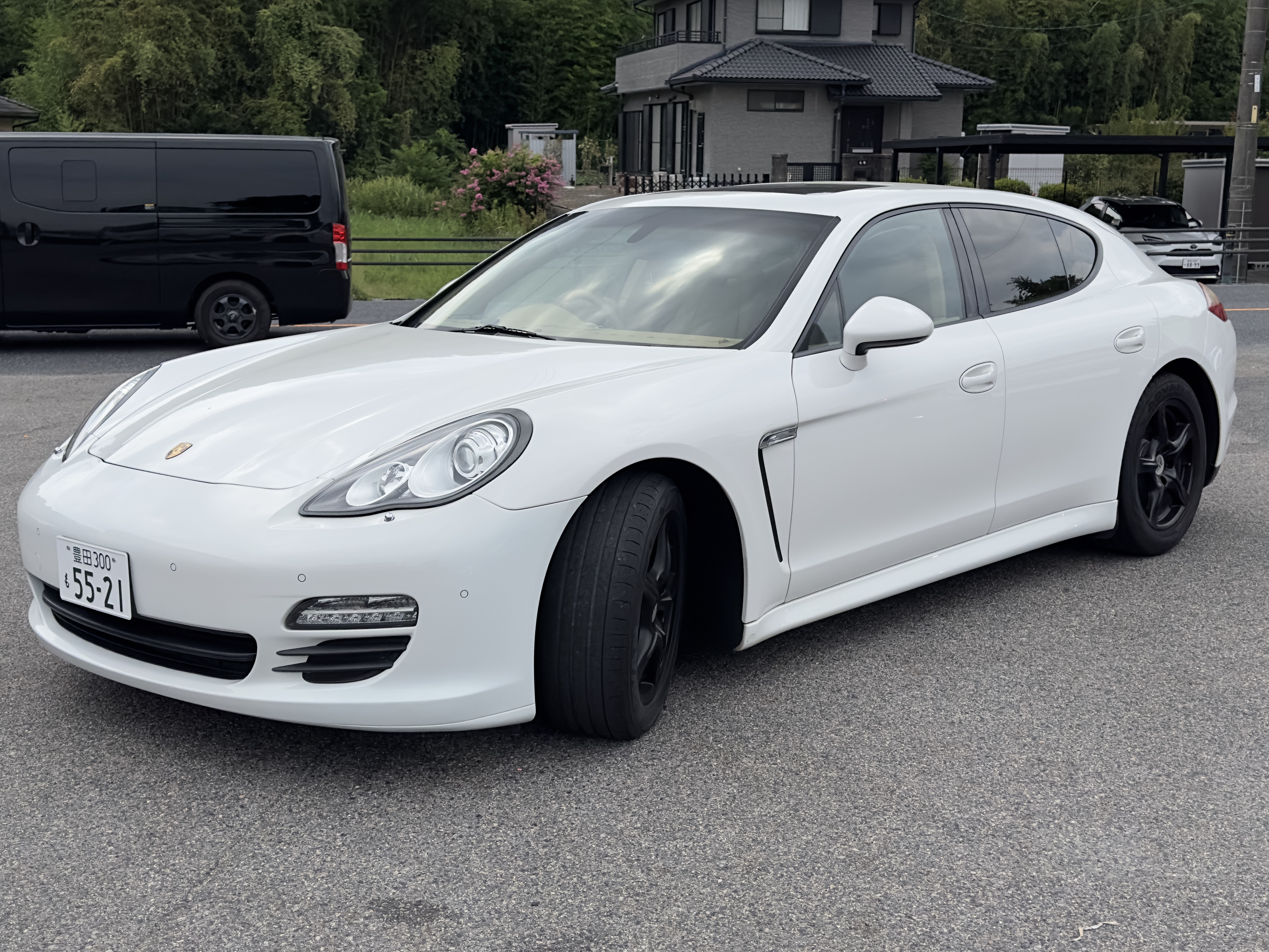 PORSCHE PANAMERA