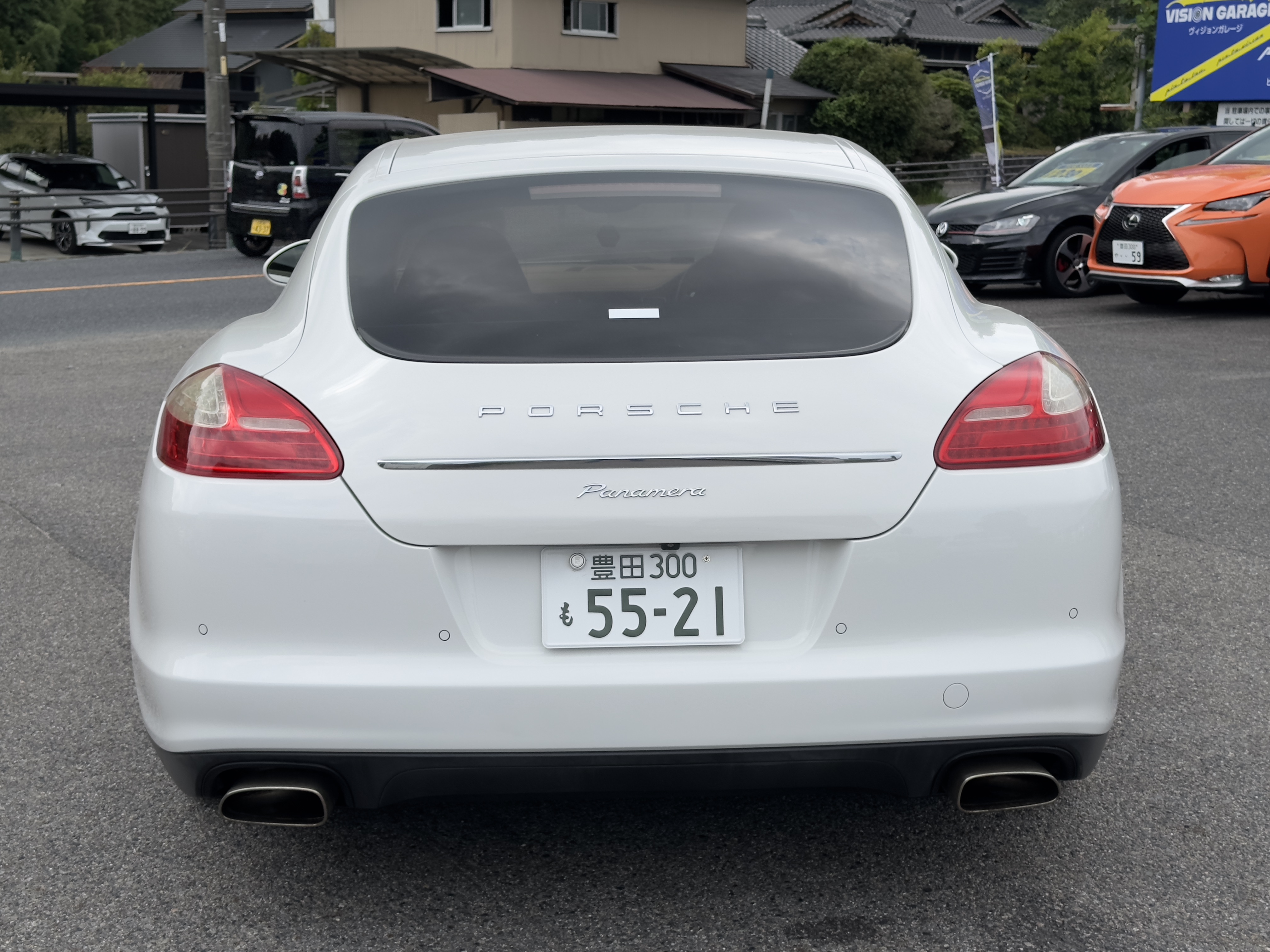 PORSCHE PANAMERA