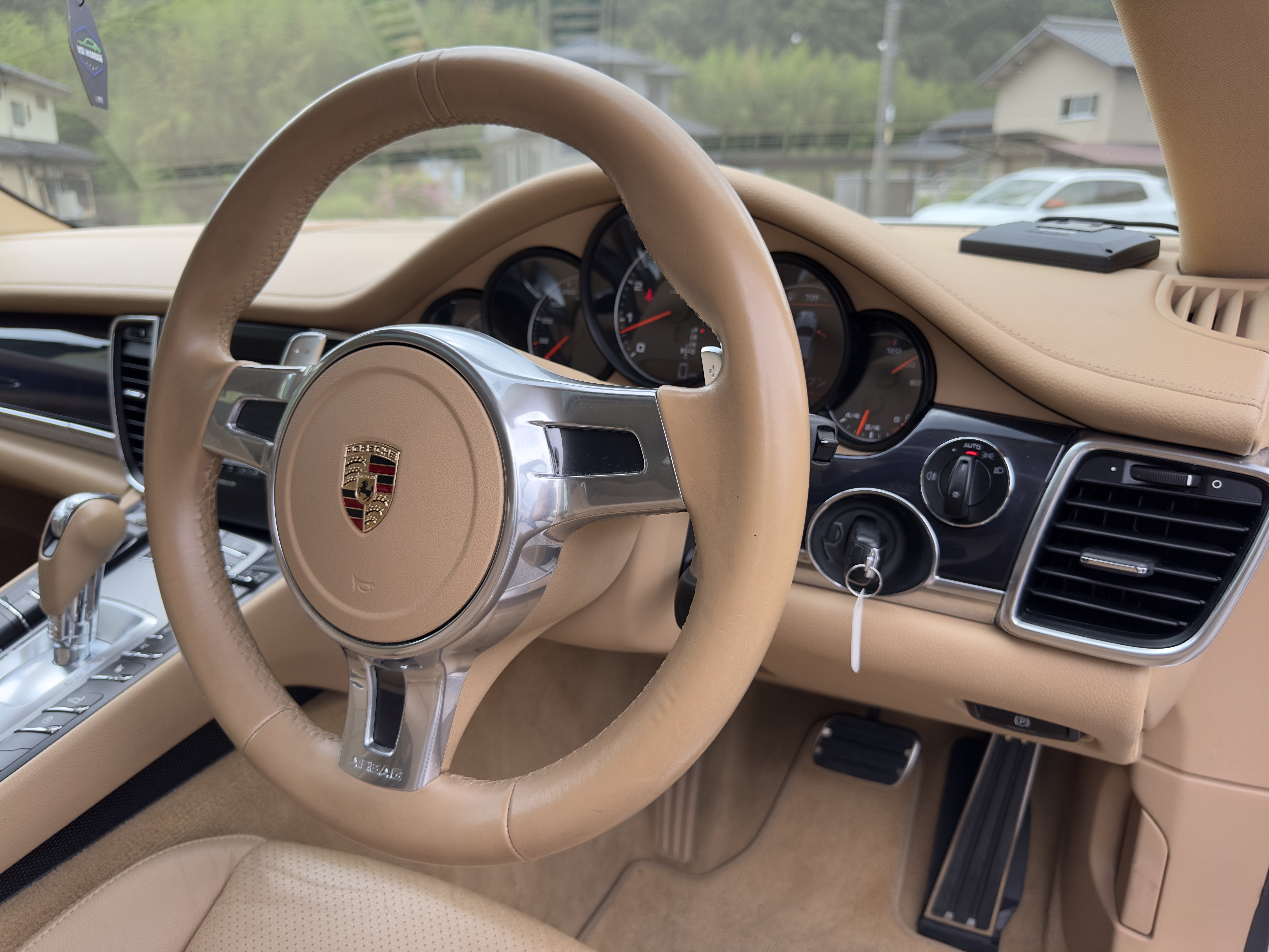 PORSCHE PANAMERA