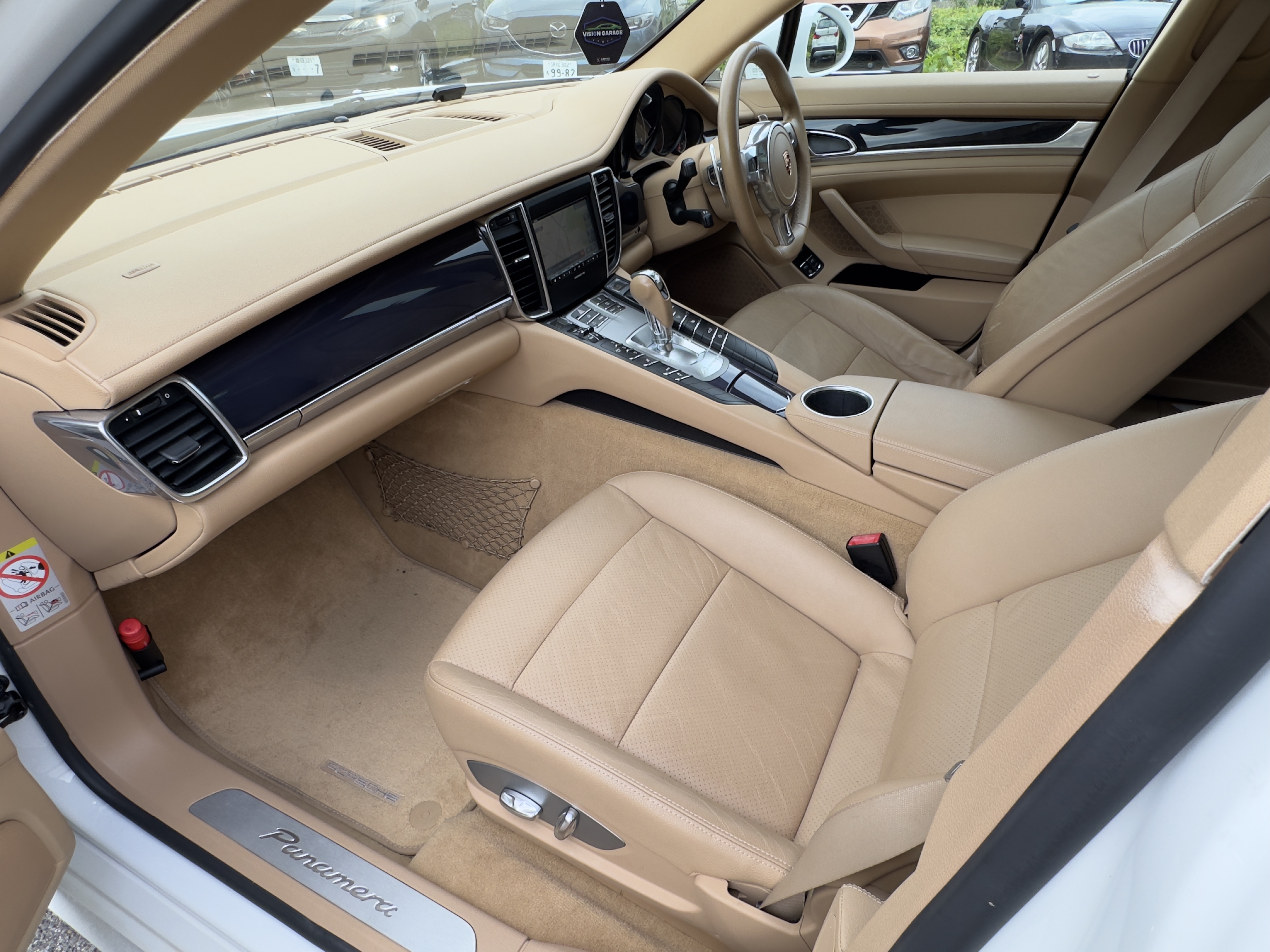 PORSCHE PANAMERA