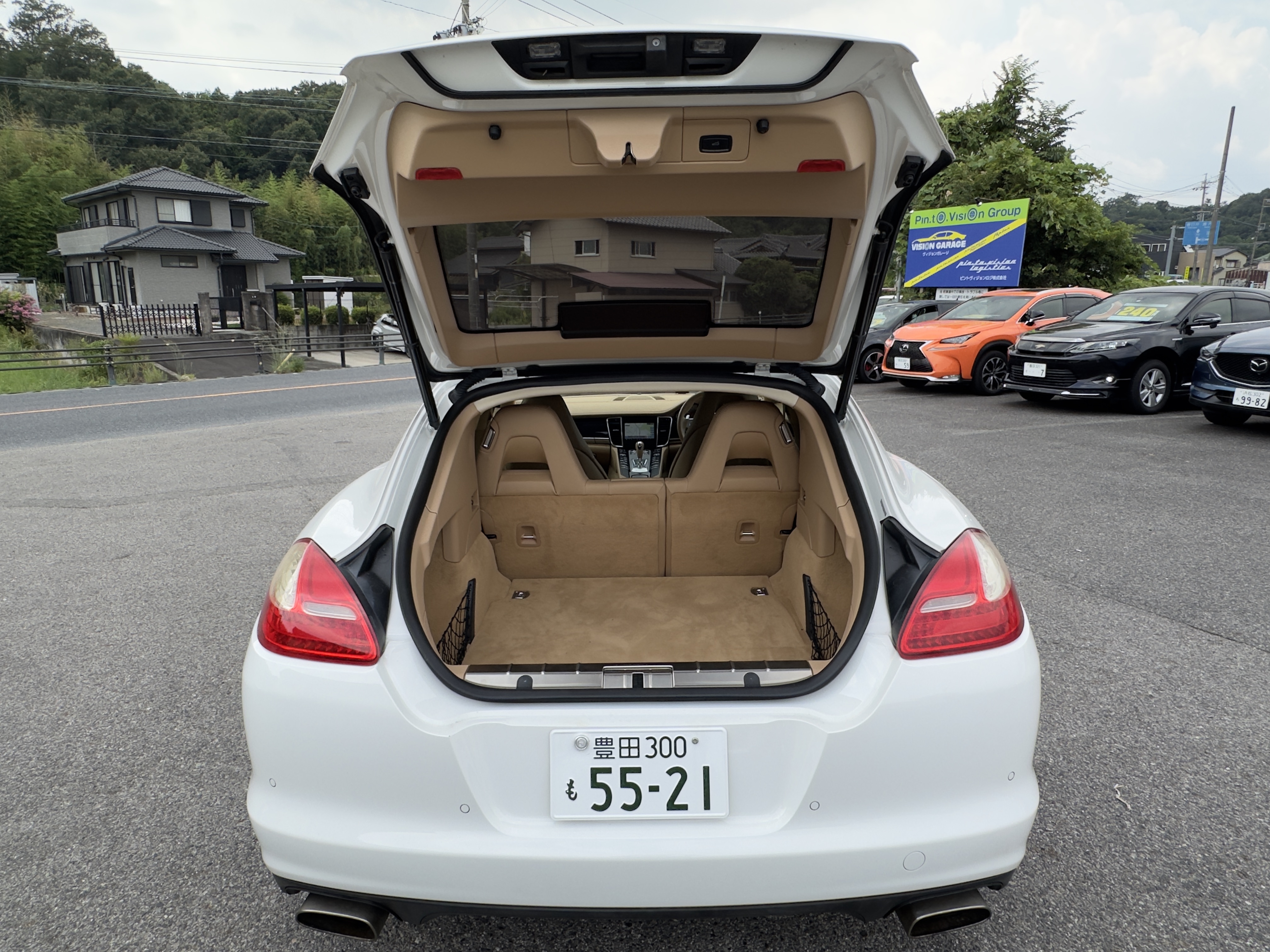 PORSCHE PANAMERA