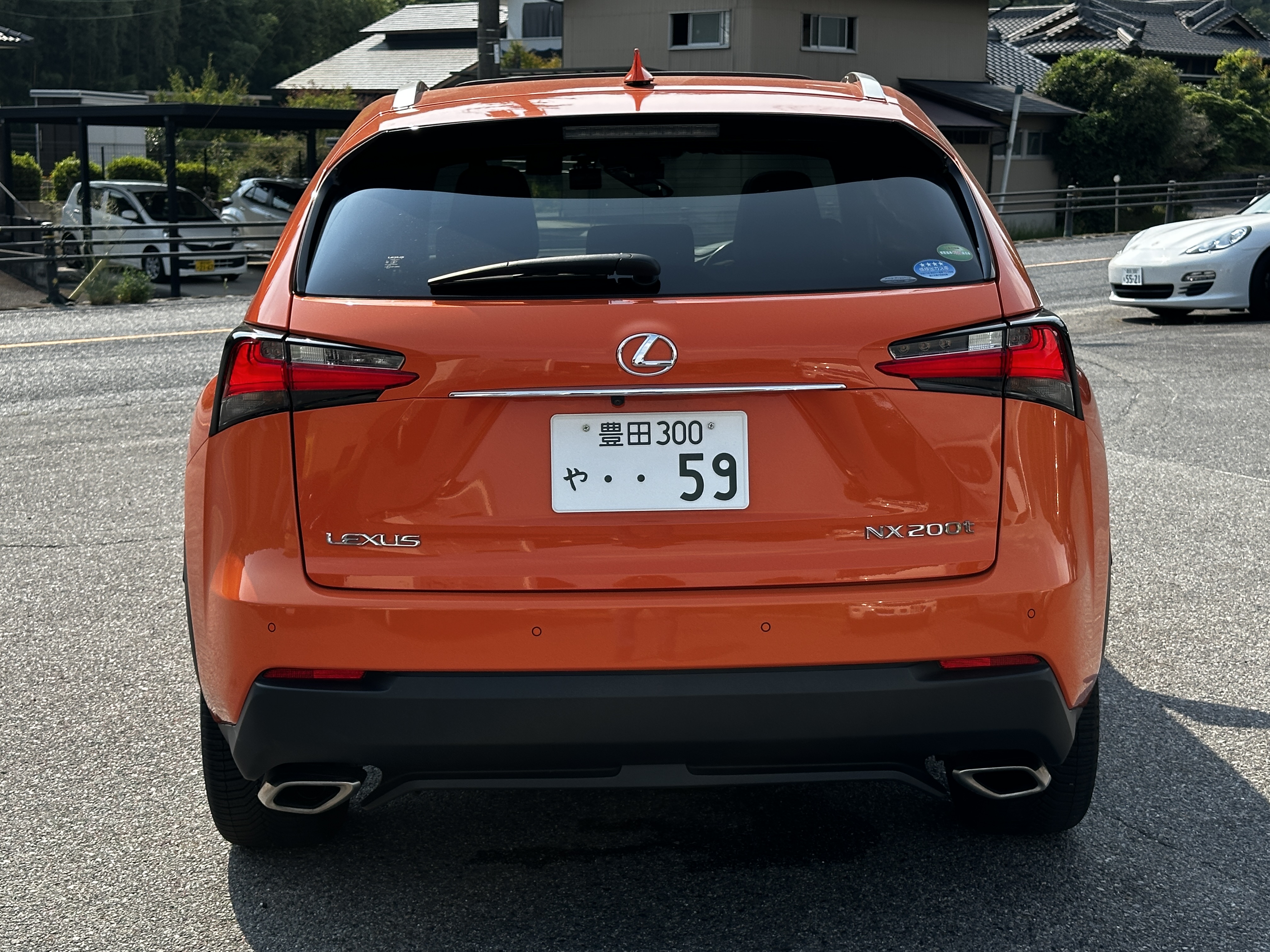 NX200T
