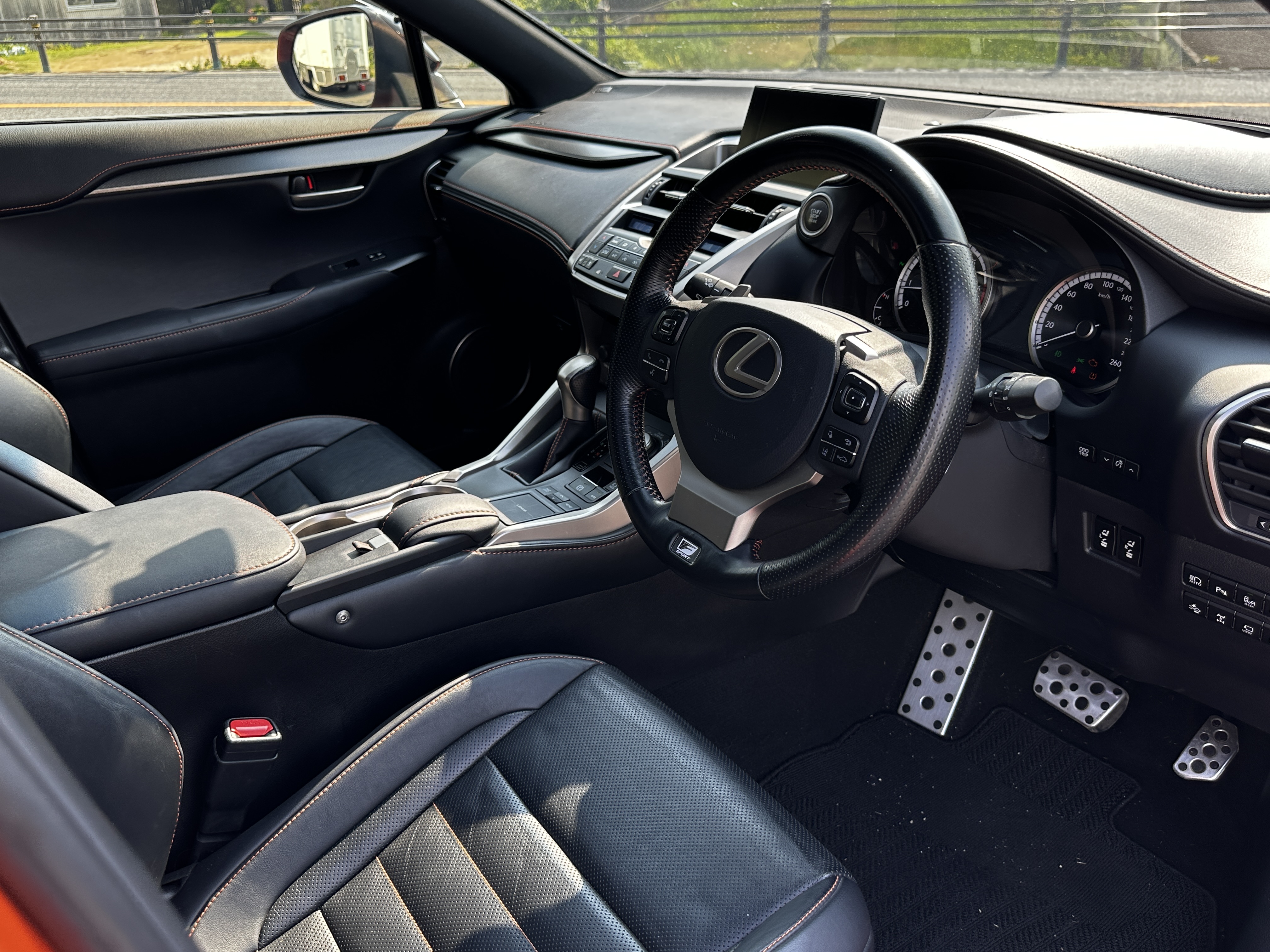 NX200T