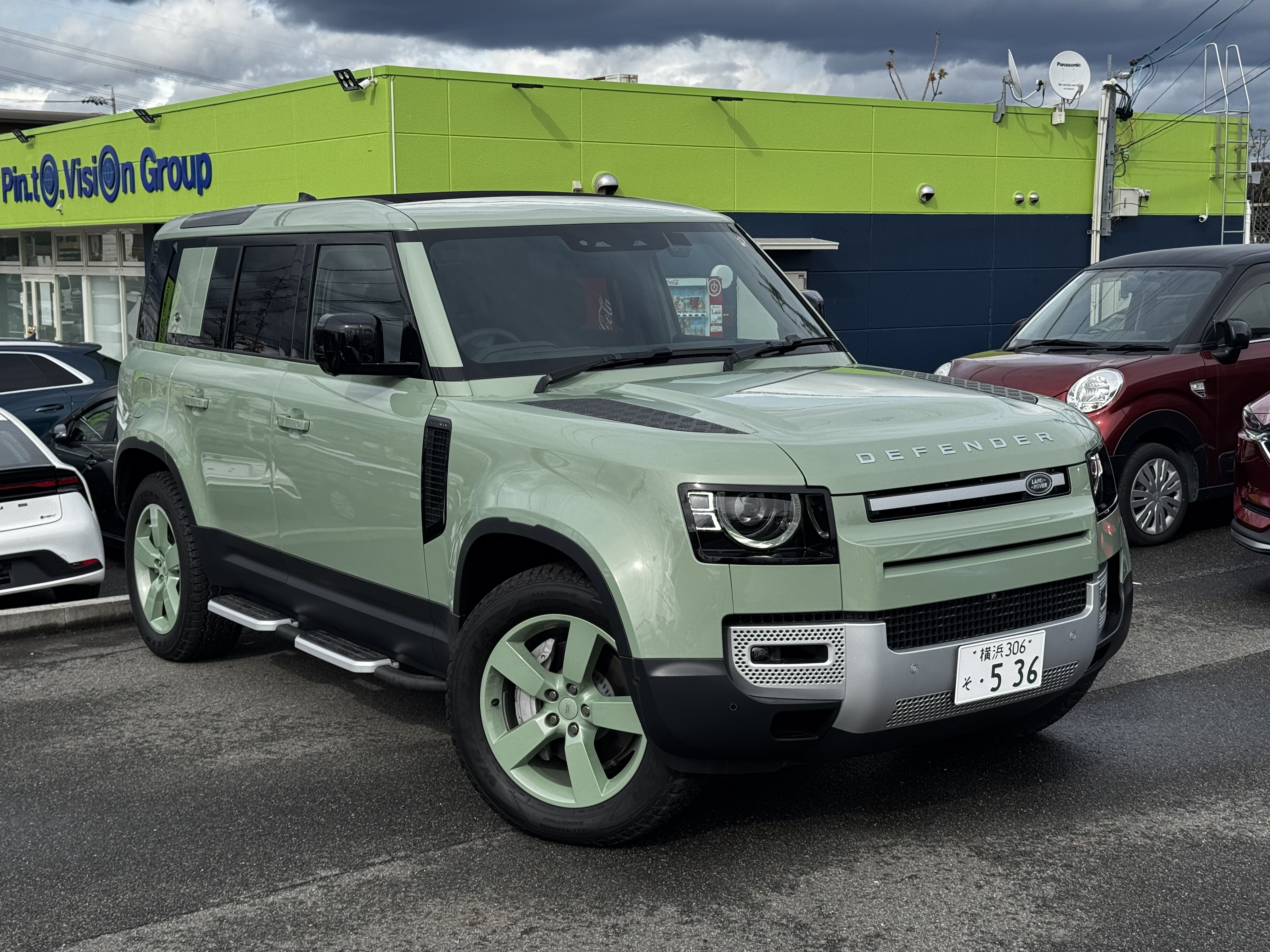 LAND ROVER DEFENDER