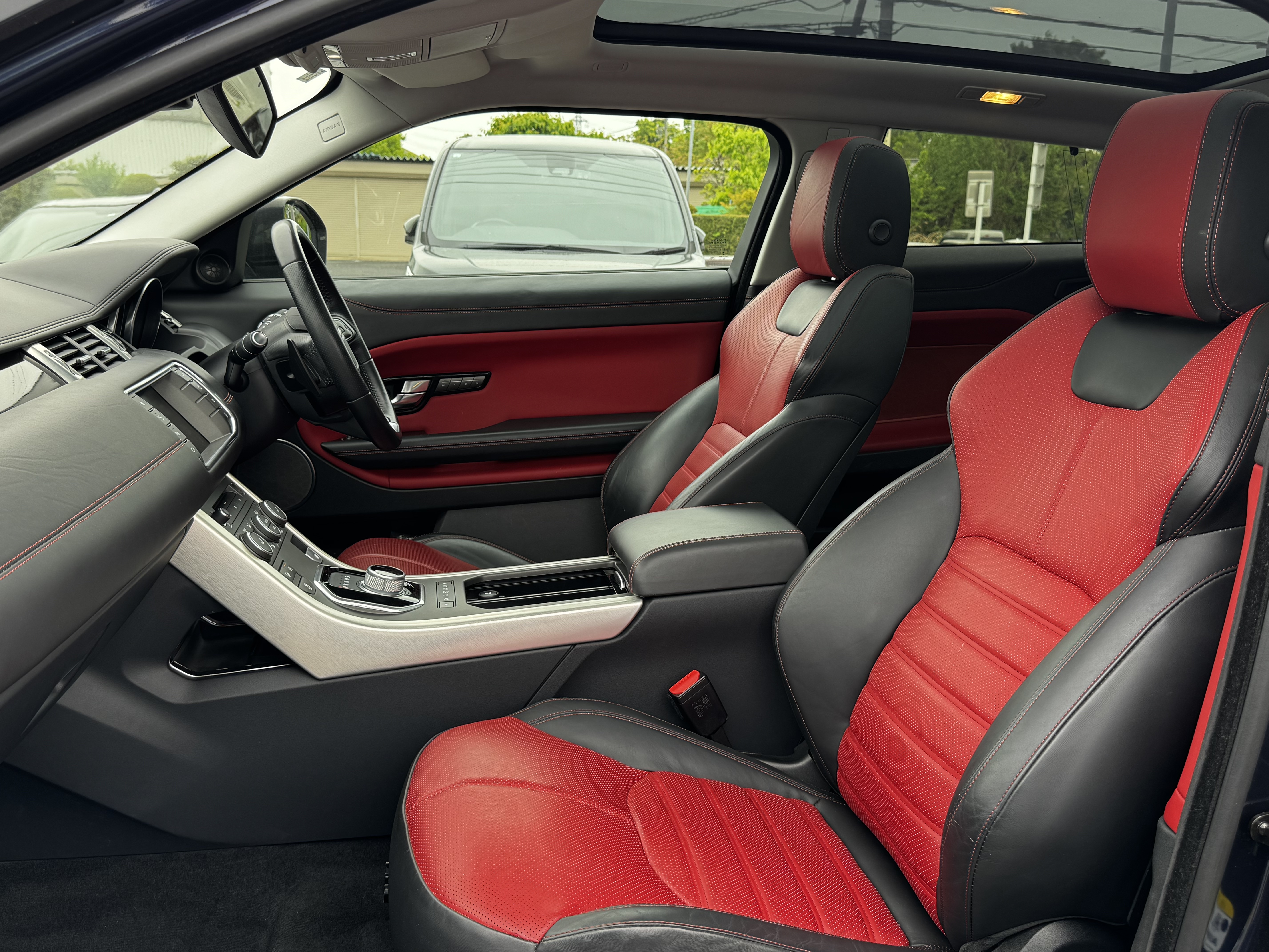 LAND ROVER EVOQUE