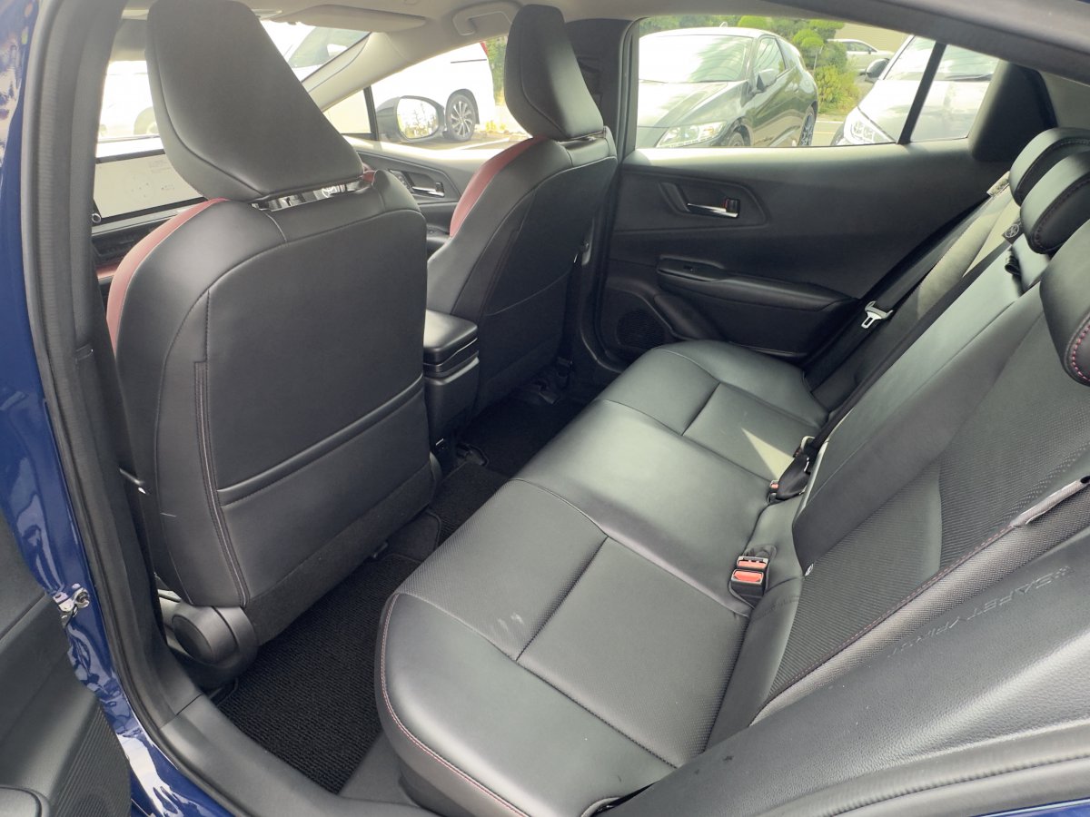 PRIUS Z