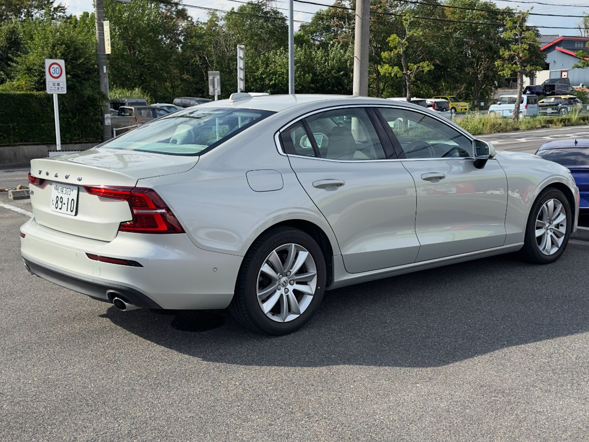 VOLVO S60 T4 - Thumbnail