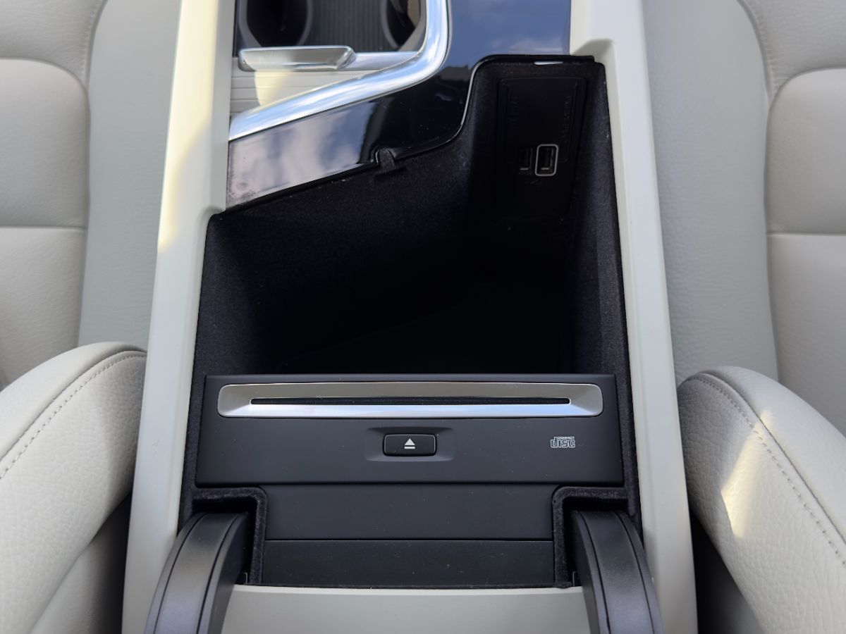 VOLVO S60 T4 - Thumbnail