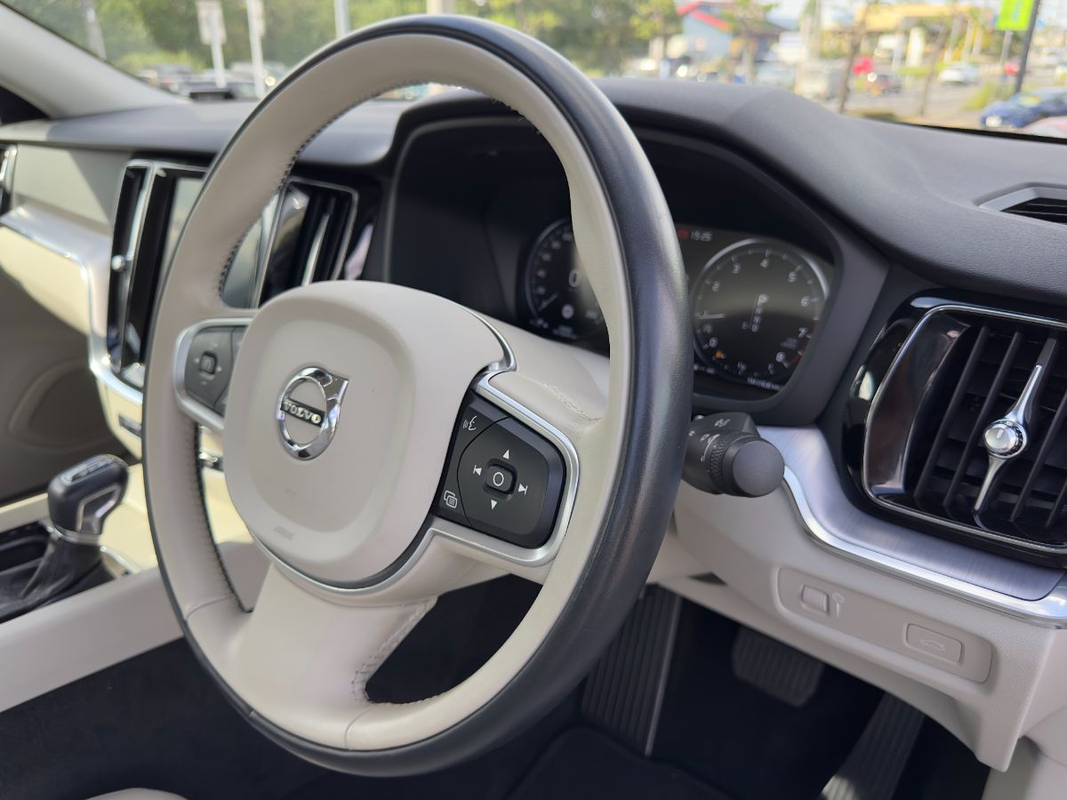 VOLVO S60 T4 - Thumbnail