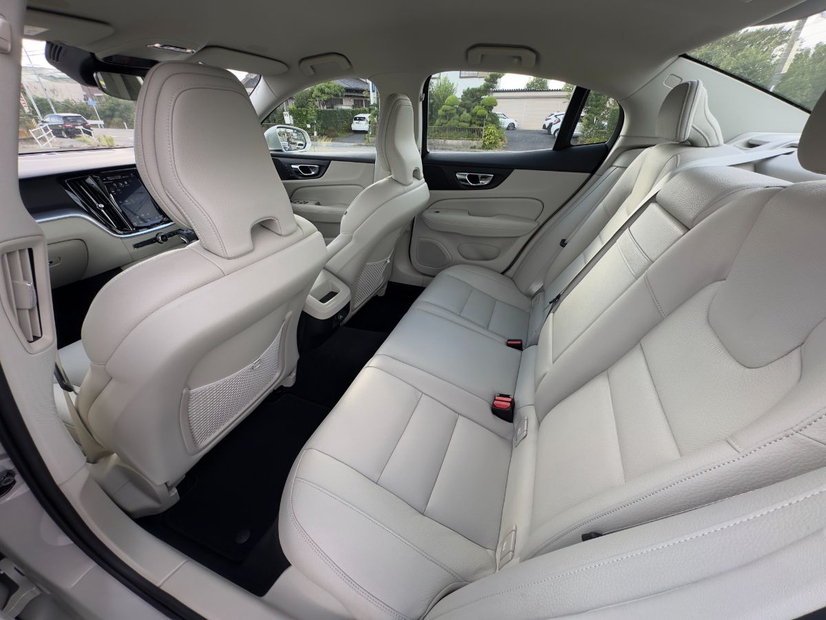 VOLVO S60 T4 - Thumbnail