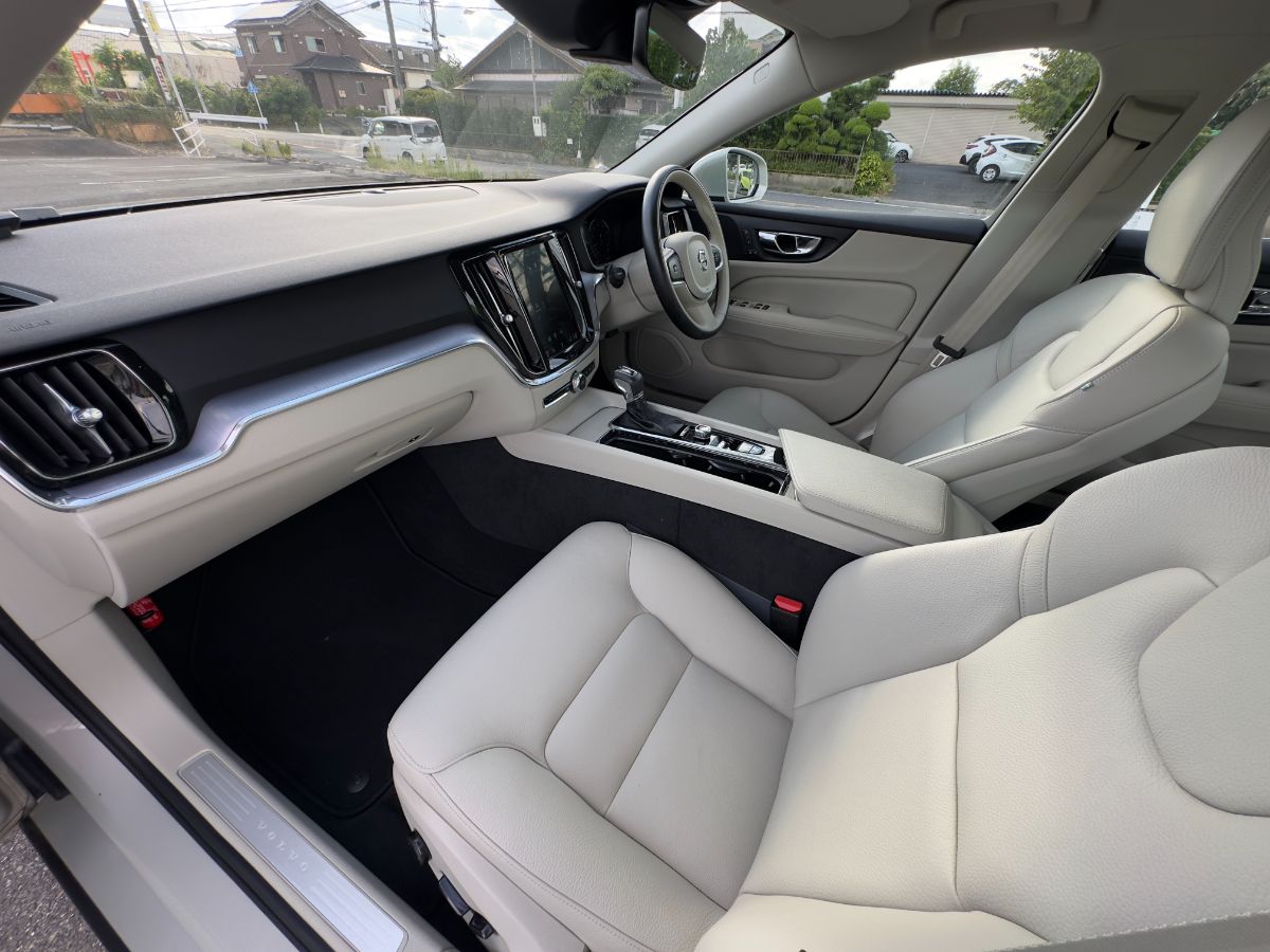 VOLVO S60 T4 - Thumbnail