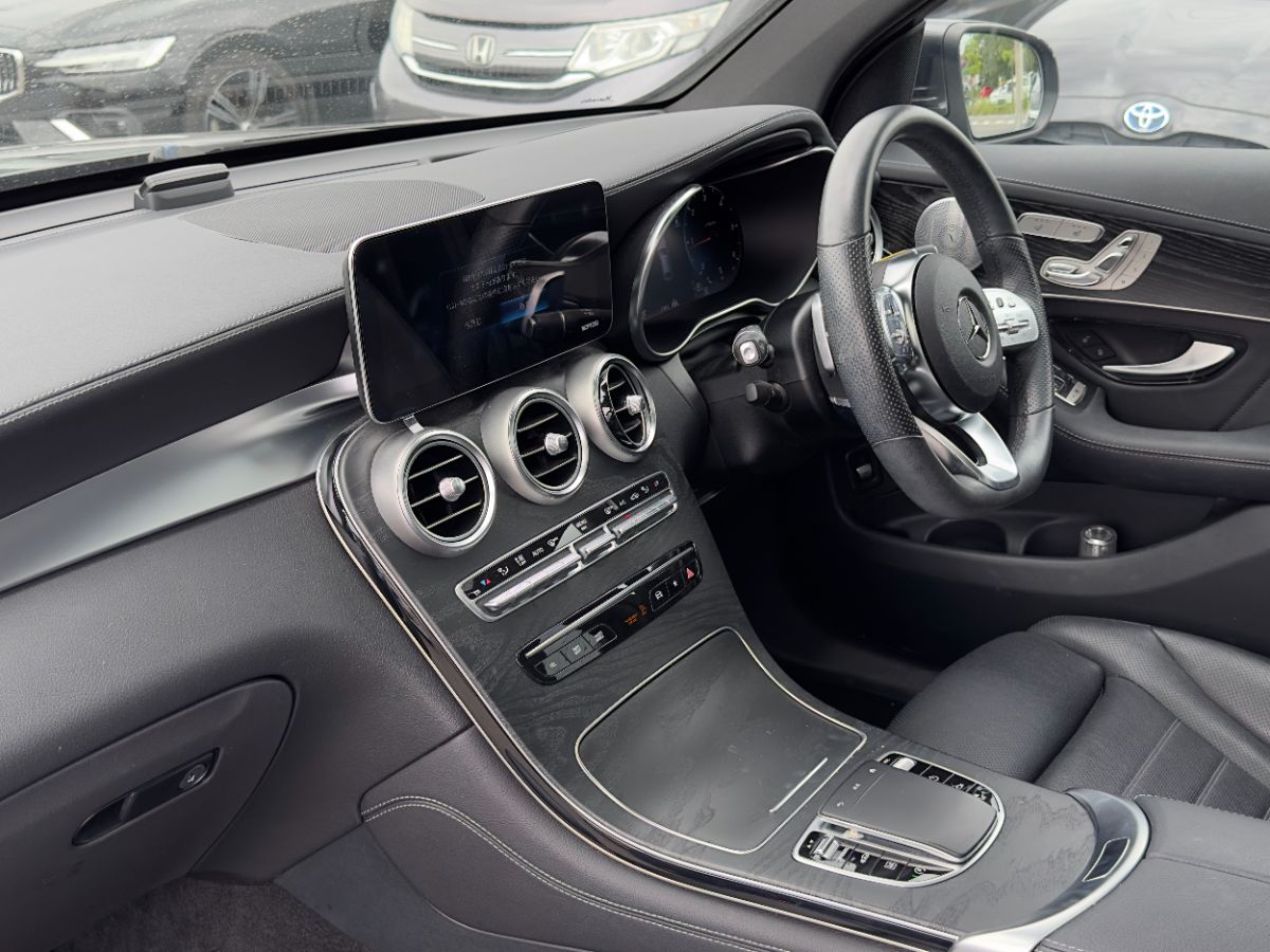 GLC 220d AMG LINE - Thumbnail