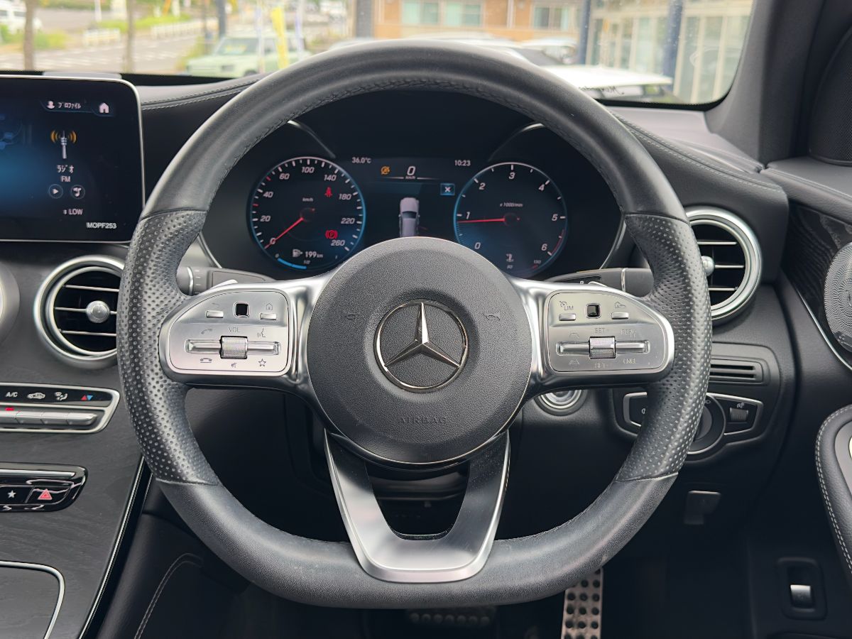 GLC 220d AMG LINE - Thumbnail