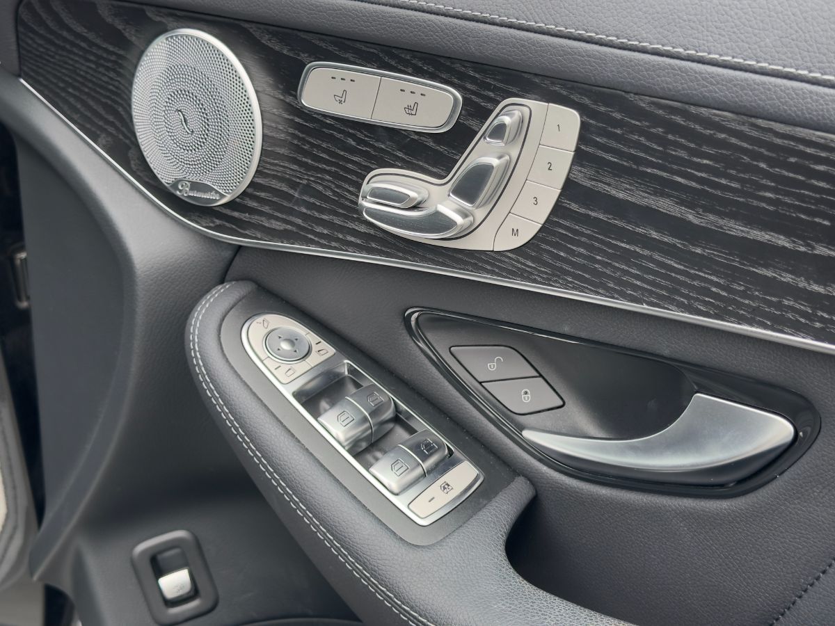 GLC 220d AMG LINE - Thumbnail