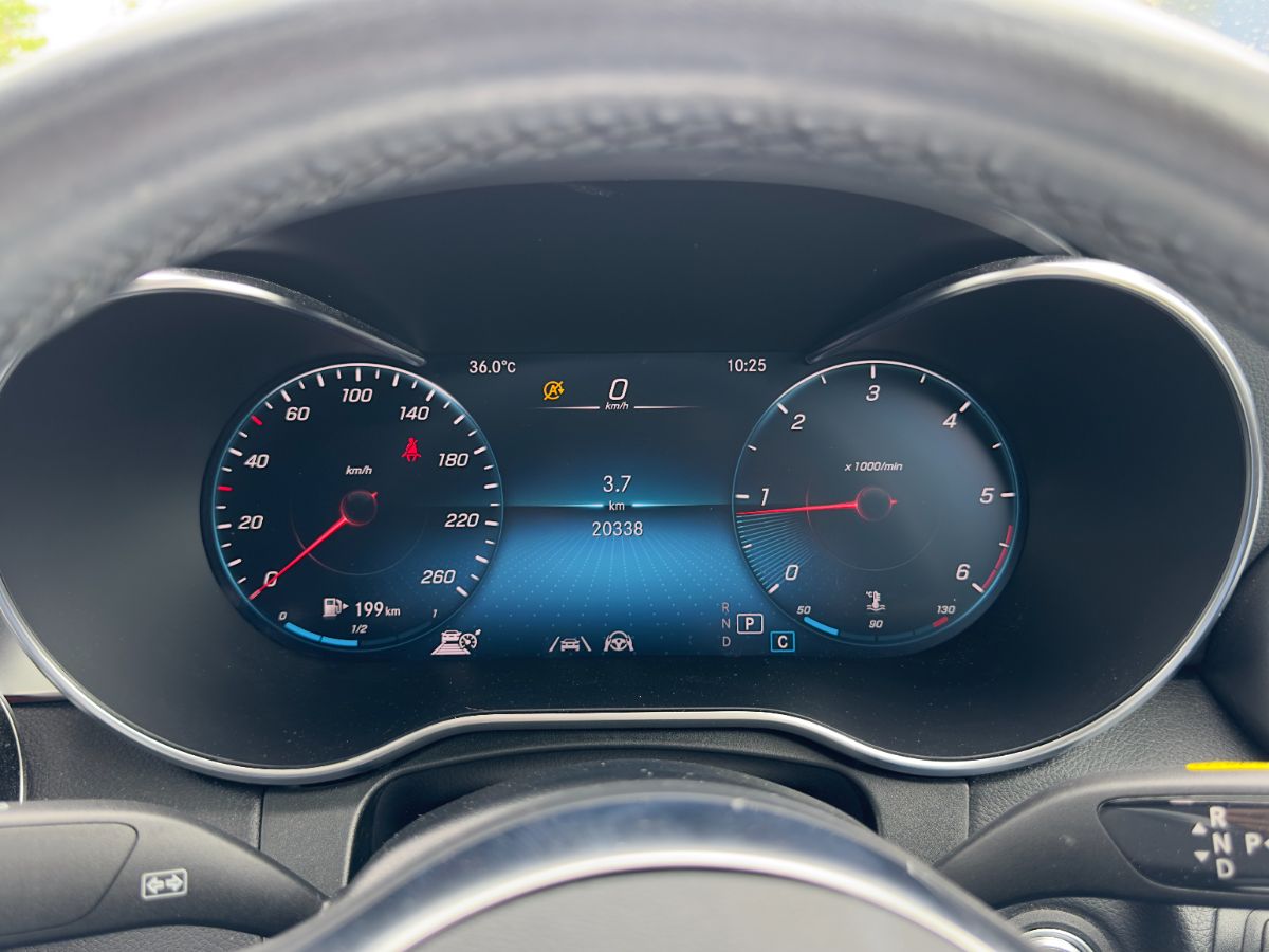 GLC 220d AMG LINE - Thumbnail