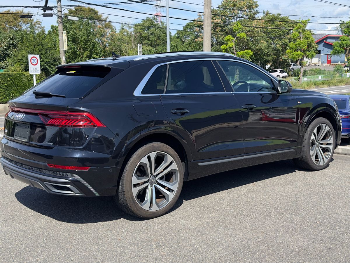 AUDI Q8 QUATTRO S LINE - Thumbnail
