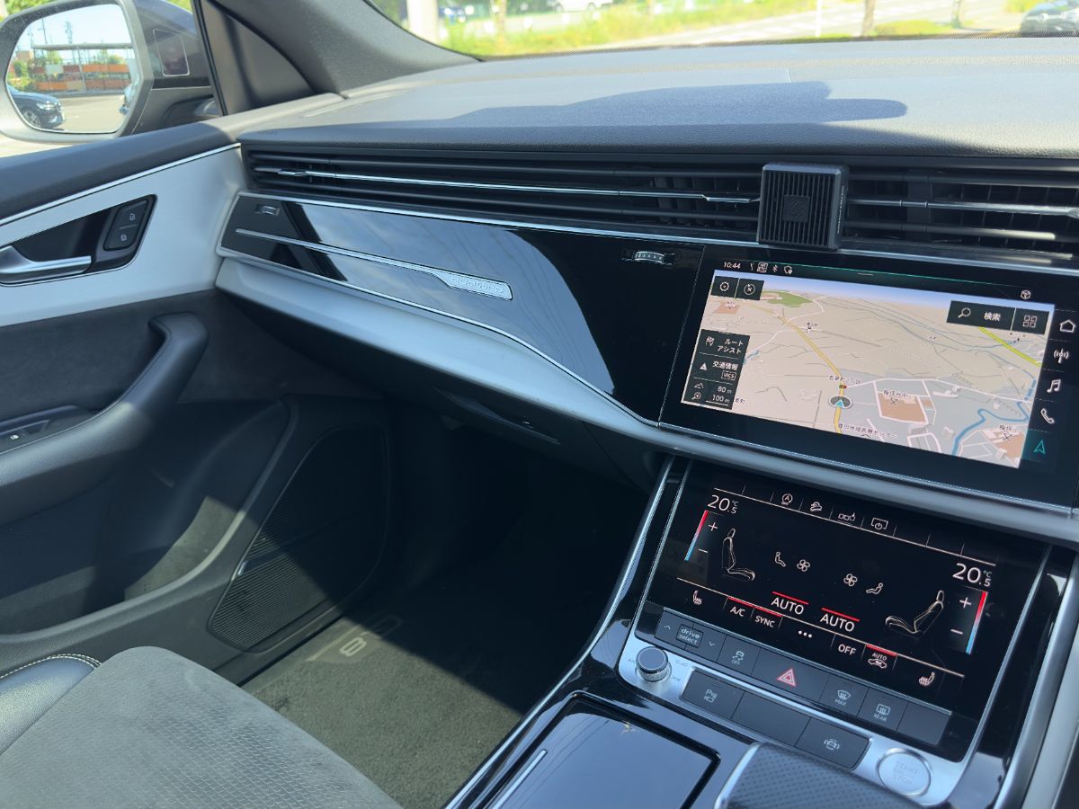 AUDI Q8 QUATTRO S LINE - Thumbnail