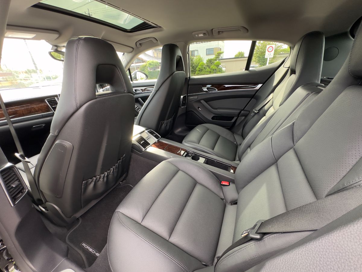 PORSCHE PANAMERA E-HYBRID - Thumbnail