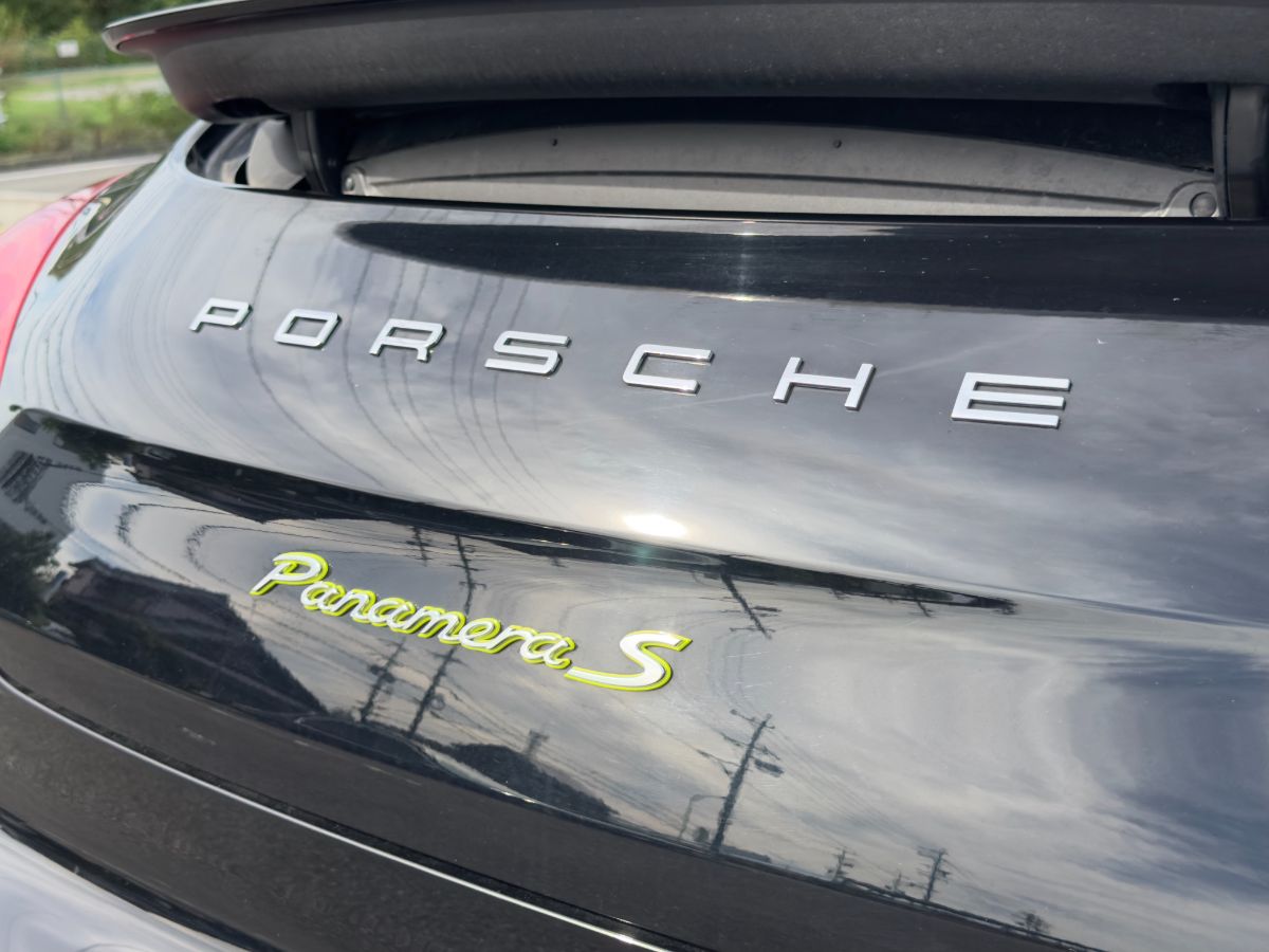 PORSCHE PANAMERA E-HYBRID - Thumbnail