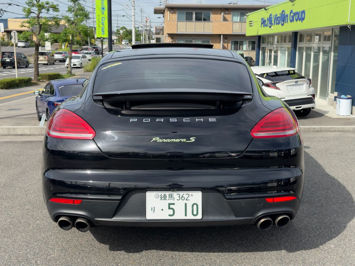 PORSCHE PANAMERA E-HYBRID - Thumbnail