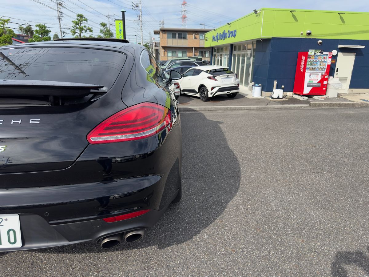 PORSCHE PANAMERA E-HYBRID - Thumbnail