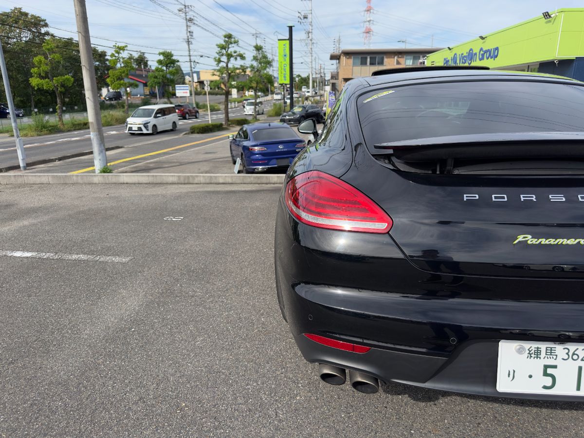 PORSCHE PANAMERA E-HYBRID - Thumbnail