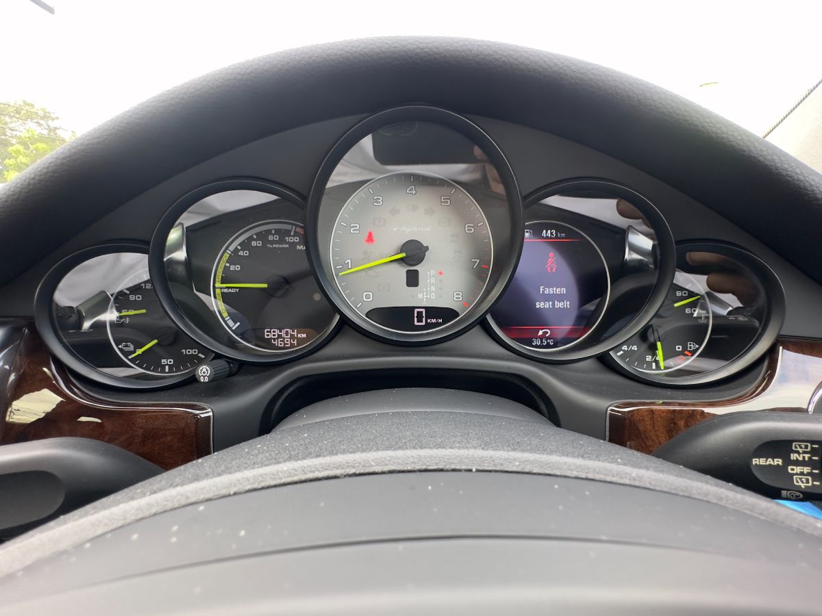 PORSCHE PANAMERA E-HYBRID - Thumbnail