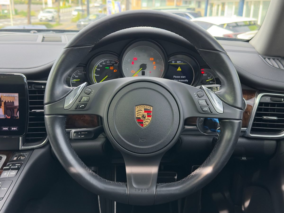PORSCHE PANAMERA E-HYBRID - Thumbnail