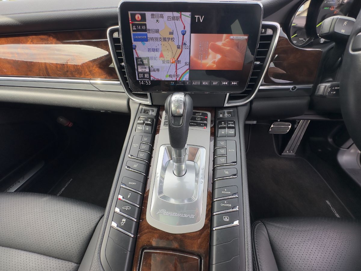 PORSCHE PANAMERA E-HYBRID - Thumbnail