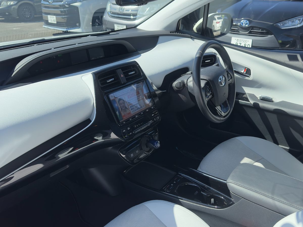 PRIUS A TOURING - Thumbnail
