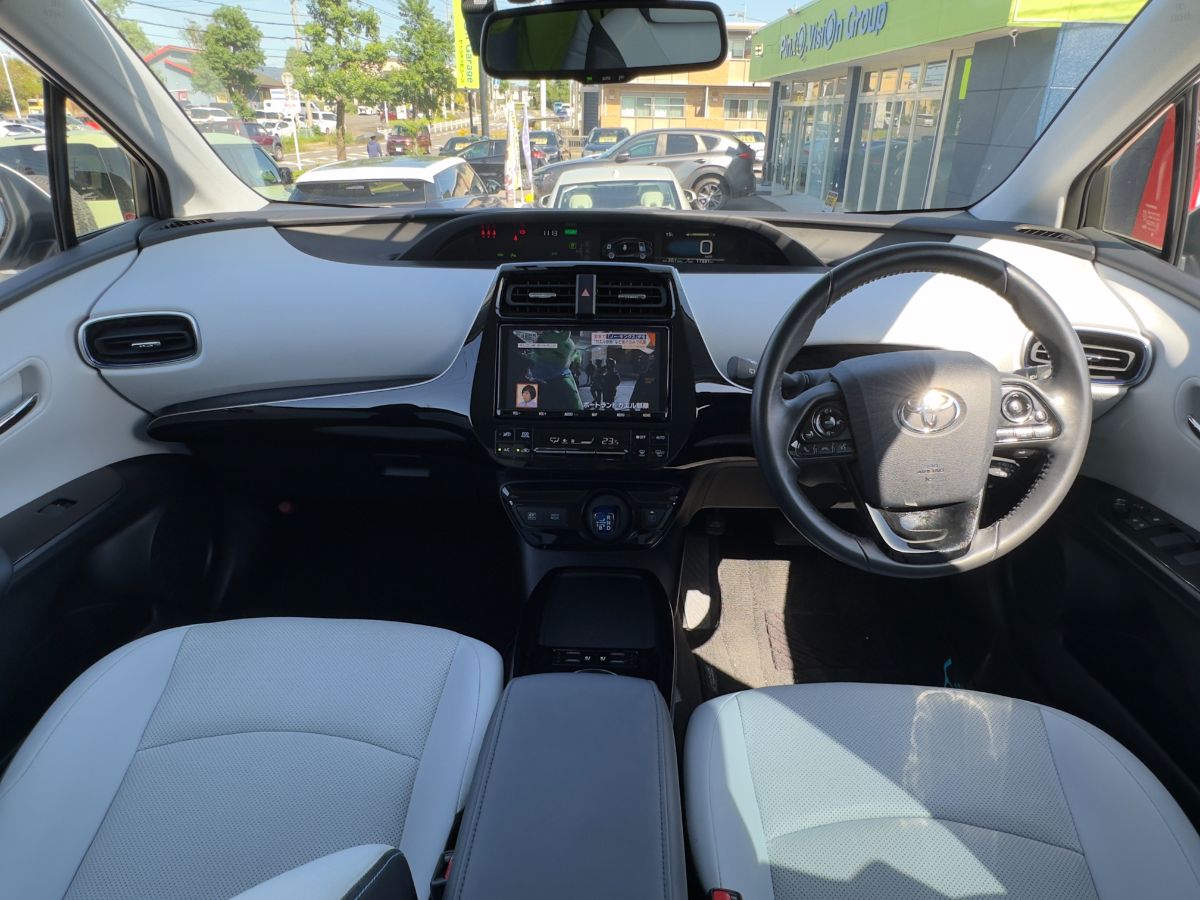 PRIUS A TOURING - Thumbnail