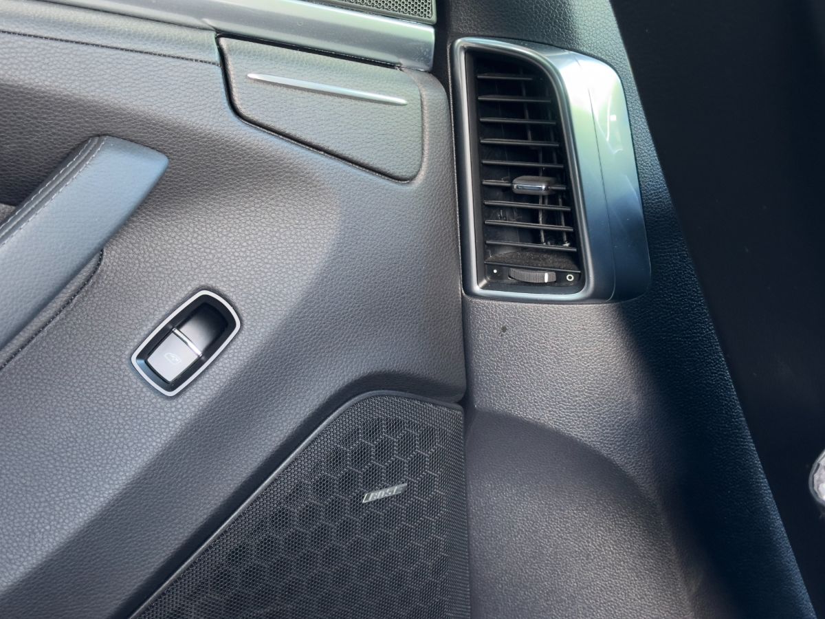 PORSCHE PANAMERA - Thumbnail