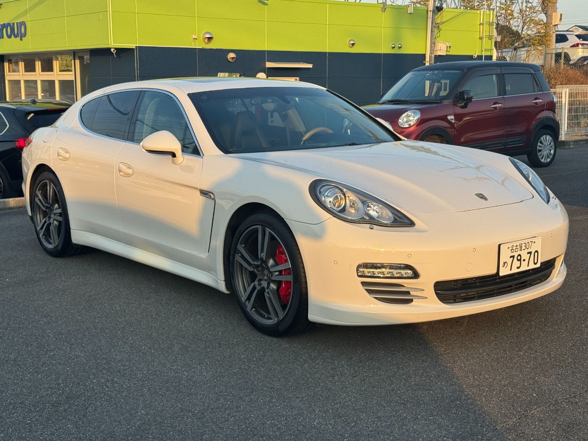 PORSCHE PANAMERA 4S