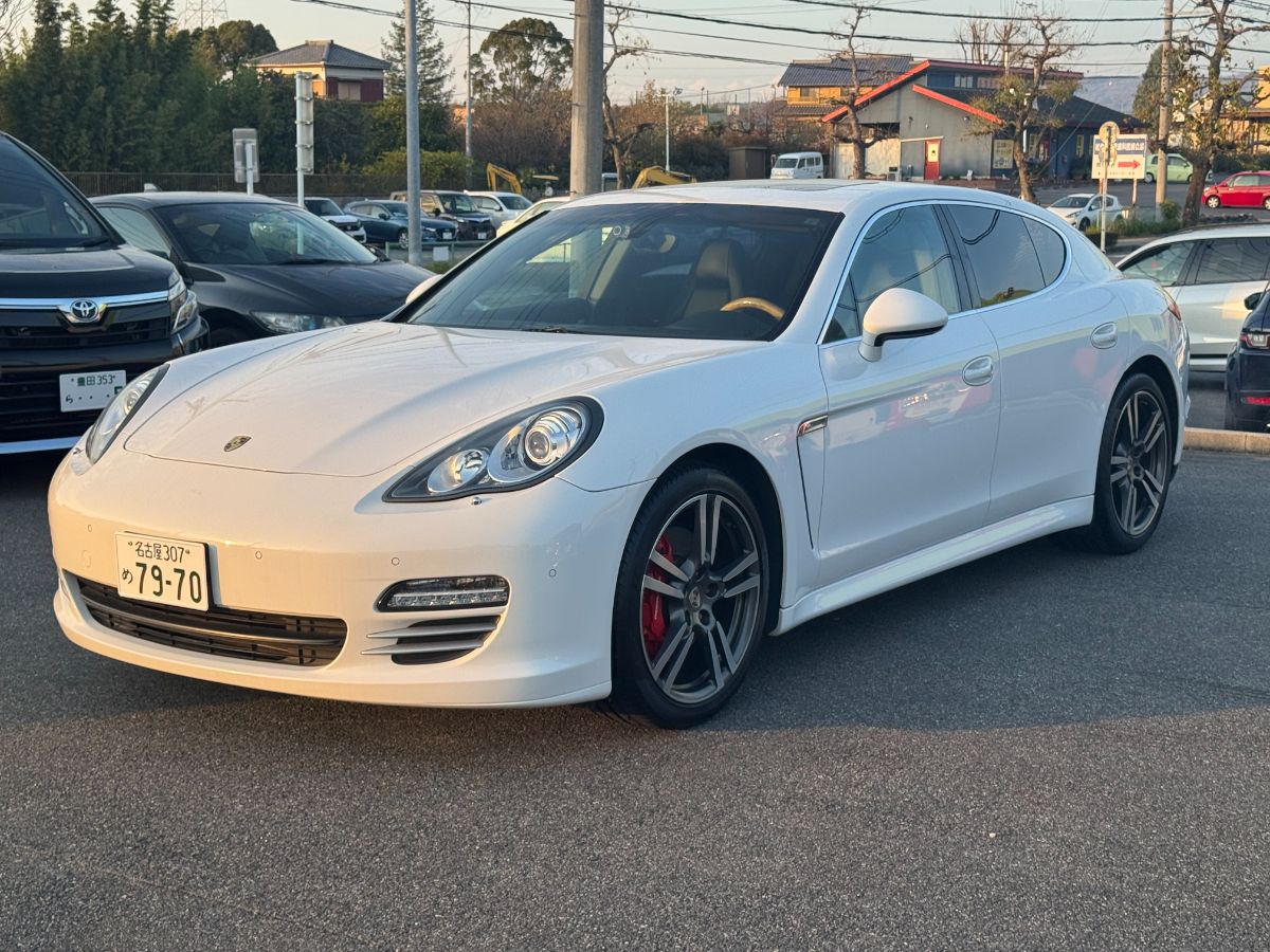 PORSCHE PANAMERA 4S