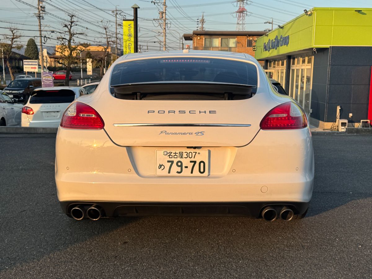 PORSCHE PANAMERA 4S