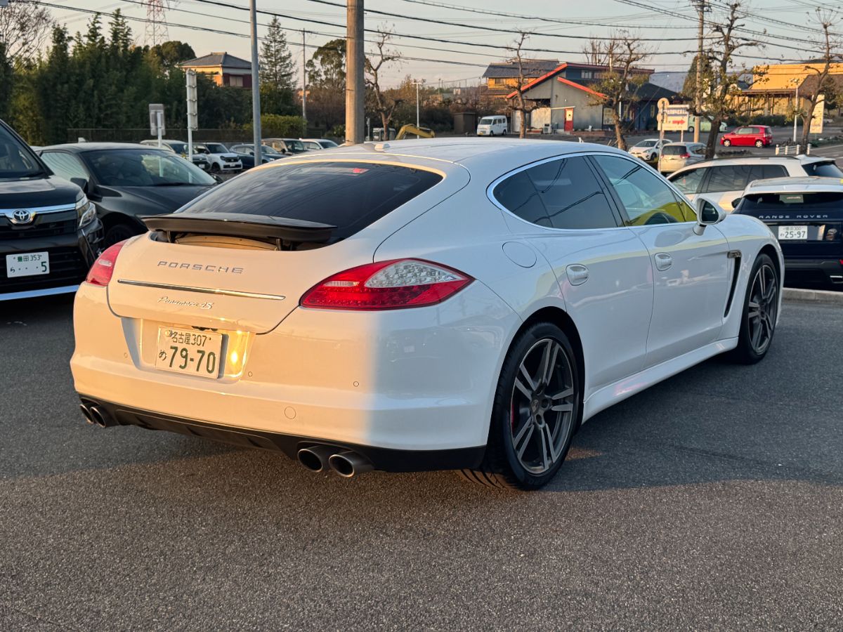 PORSCHE PANAMERA 4S