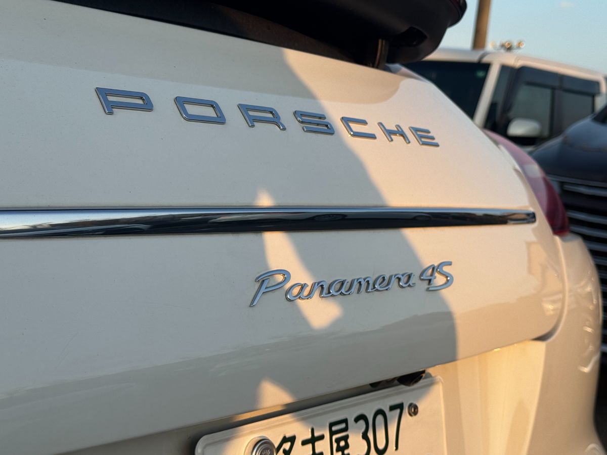 PORSCHE PANAMERA 4S
