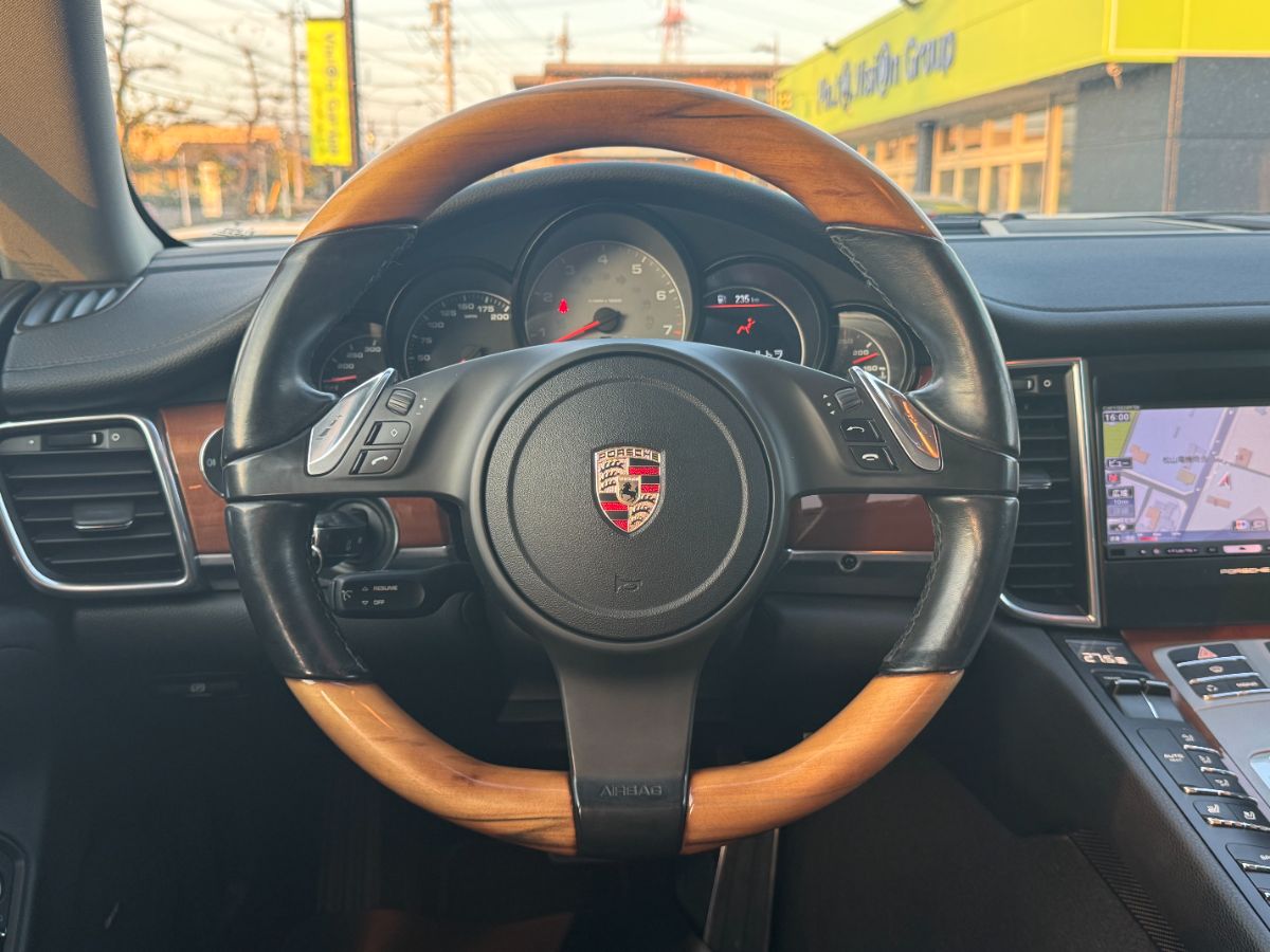 PORSCHE PANAMERA 4S