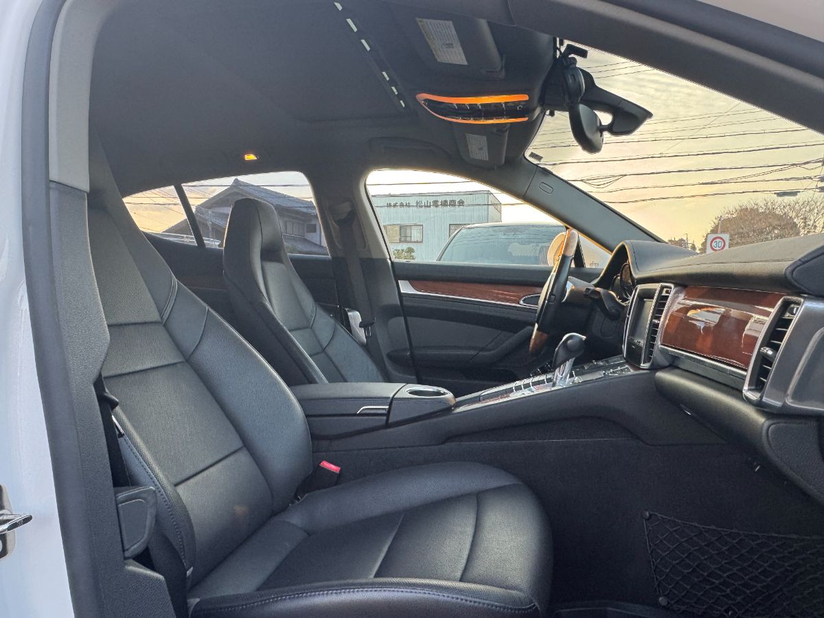 PORSCHE PANAMERA 4S
