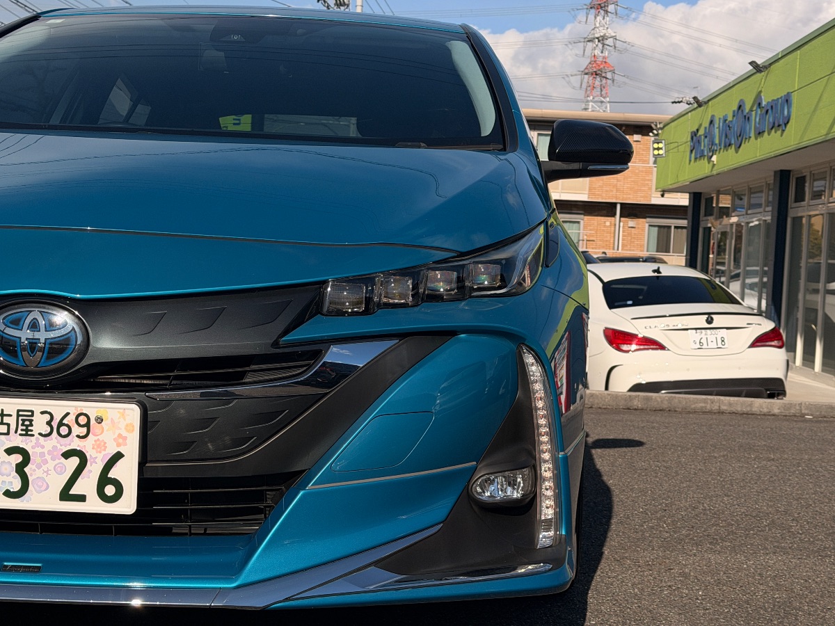 TOYOTA PRIUS PHV
