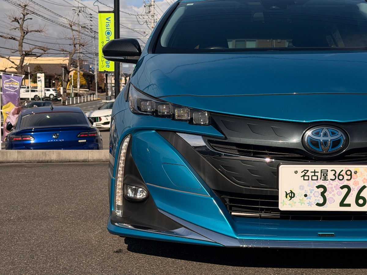TOYOTA PRIUS PHV