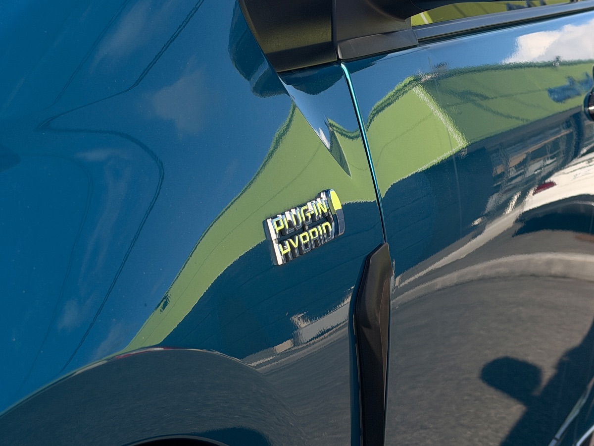 TOYOTA PRIUS PHV